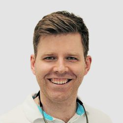 oic-speaker-michał-jonasz